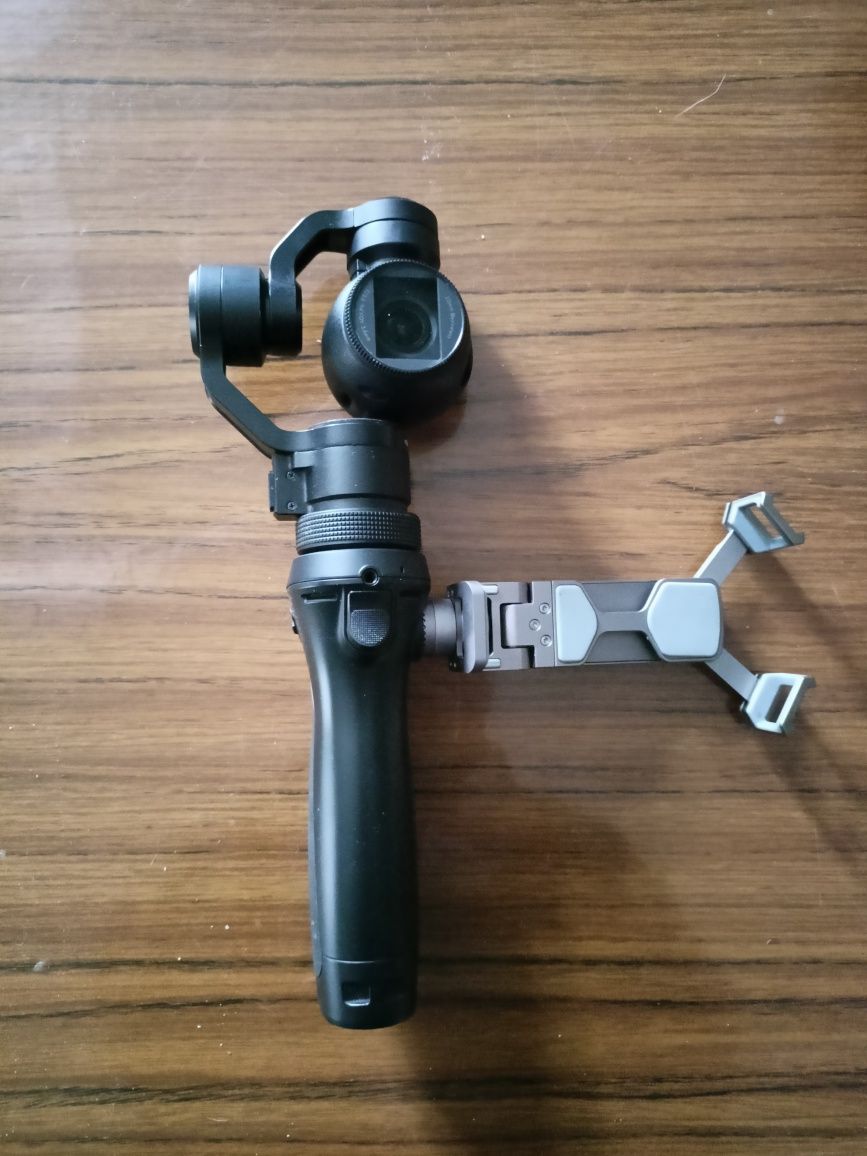 Kamera DJI osmo z futerałem
