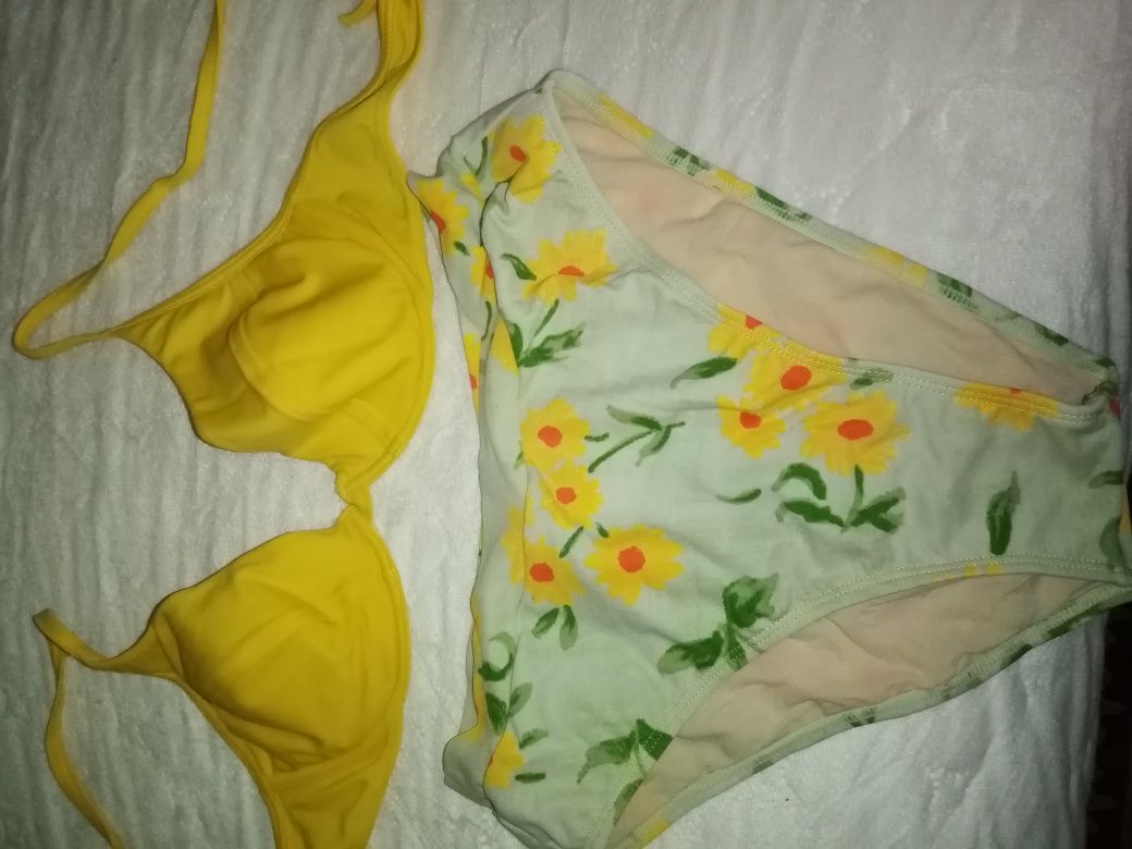 Bikinis coloridos