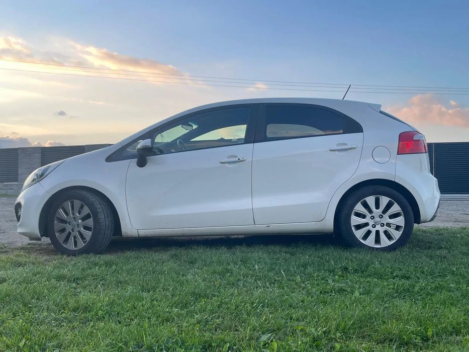 Kia Rio Kia Rio 2013 r. Bogate wyposażenie