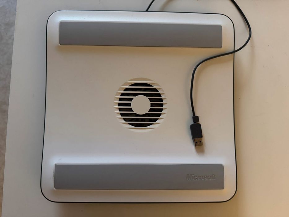 Microsoft піставка для охолодження ноутбука