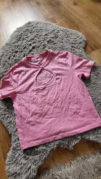 Krótka różowa bluzka crop top z wycięciem