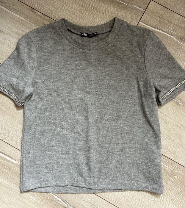 Тепла кофта сірого кольору