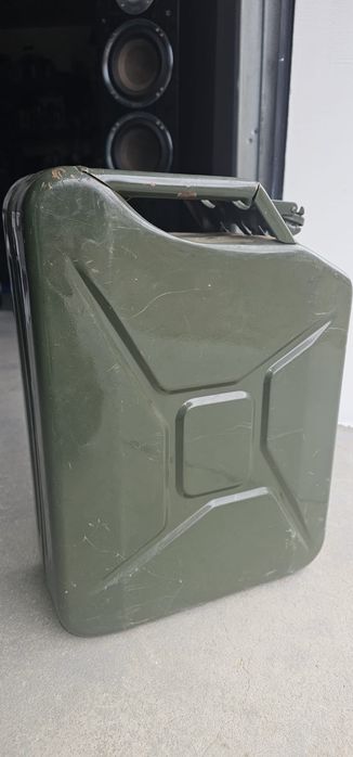 Kanister stalowy 20l bdb