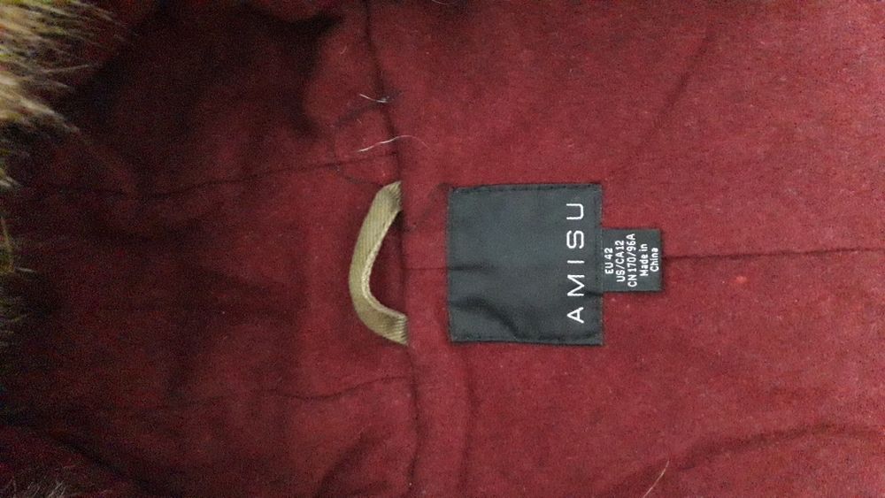 Płaszcz zimowy bardzo ciepły AMISU r.42 futerko odpinane