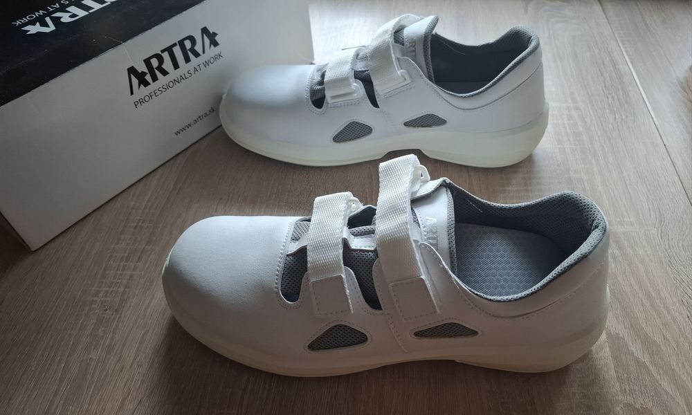 Sandały robocze Artra Aries 800 S1 1010 SRC białe buty lego