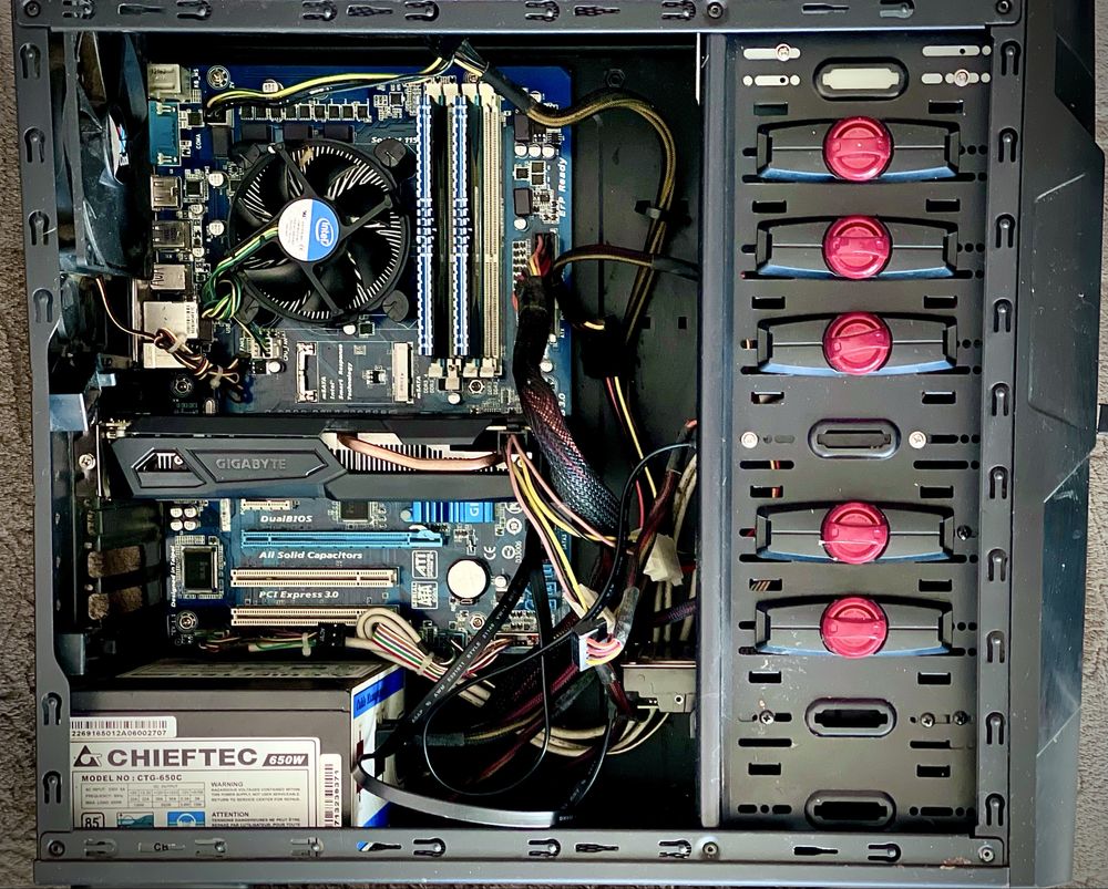 Продам ИГРОВОЙ ПК целиком, или по частям GTX 1050 Ti 2гб /8/500GB /
