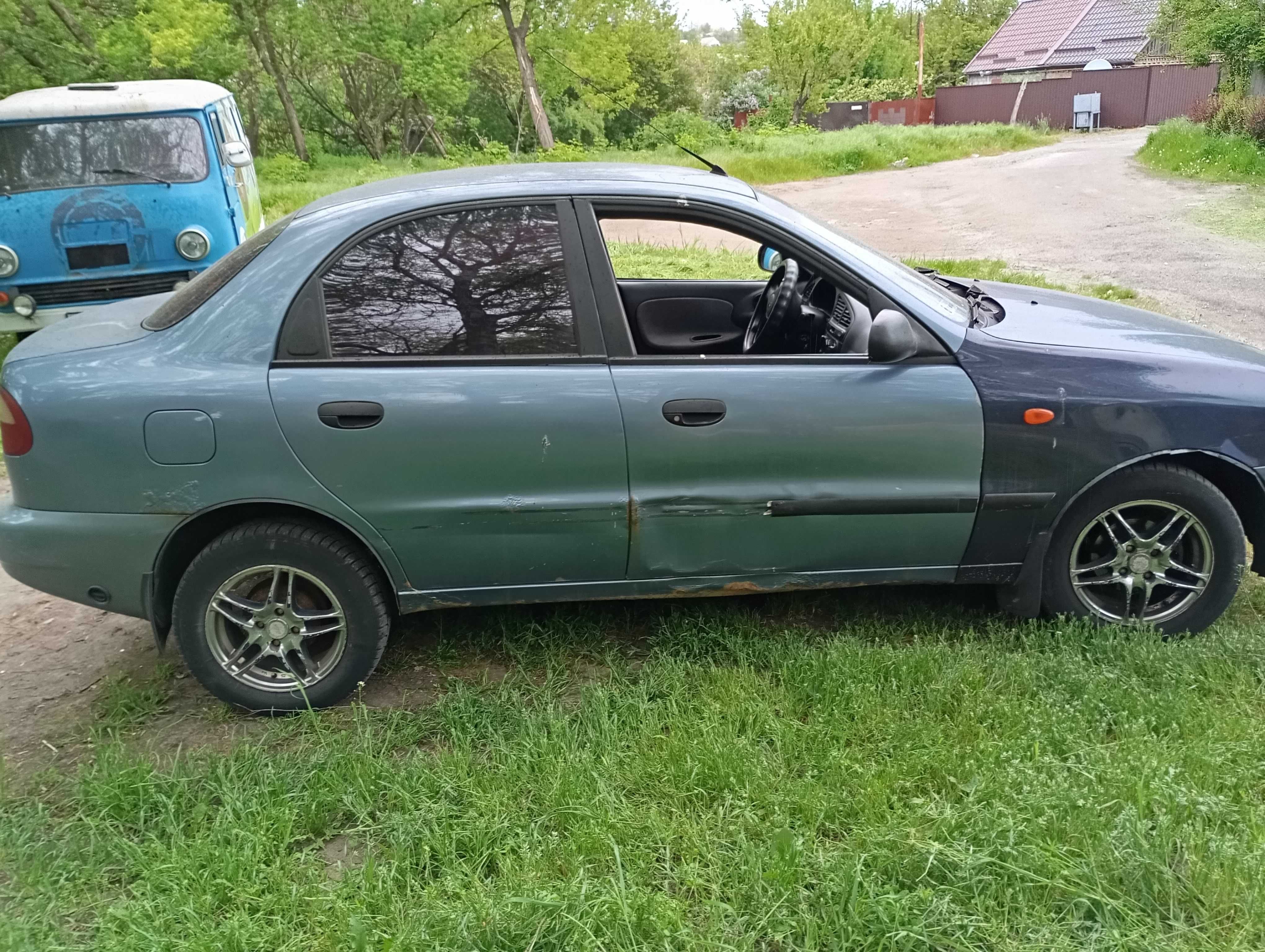 В рассрочку Daewoo Lanos  полной комплектации на газу