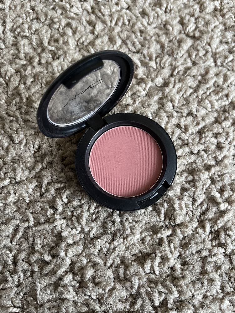 Mac Desert Rose róż do policzków 6g