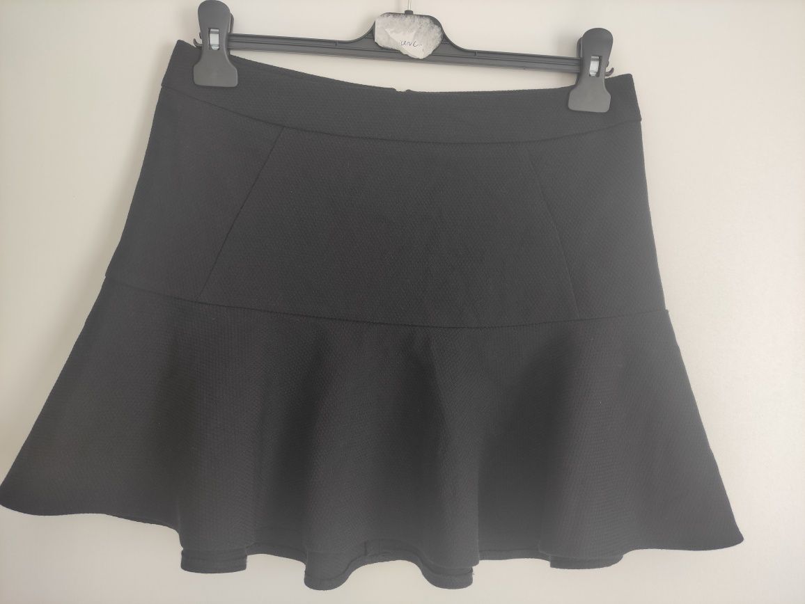 Spódnica mini, rozmiar 36, kolor czarny