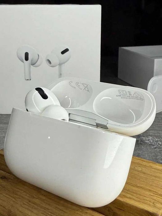 Навушники Apple AirPods Pro (1 gen) MagSafe Case. Ідеал.  Комплект
