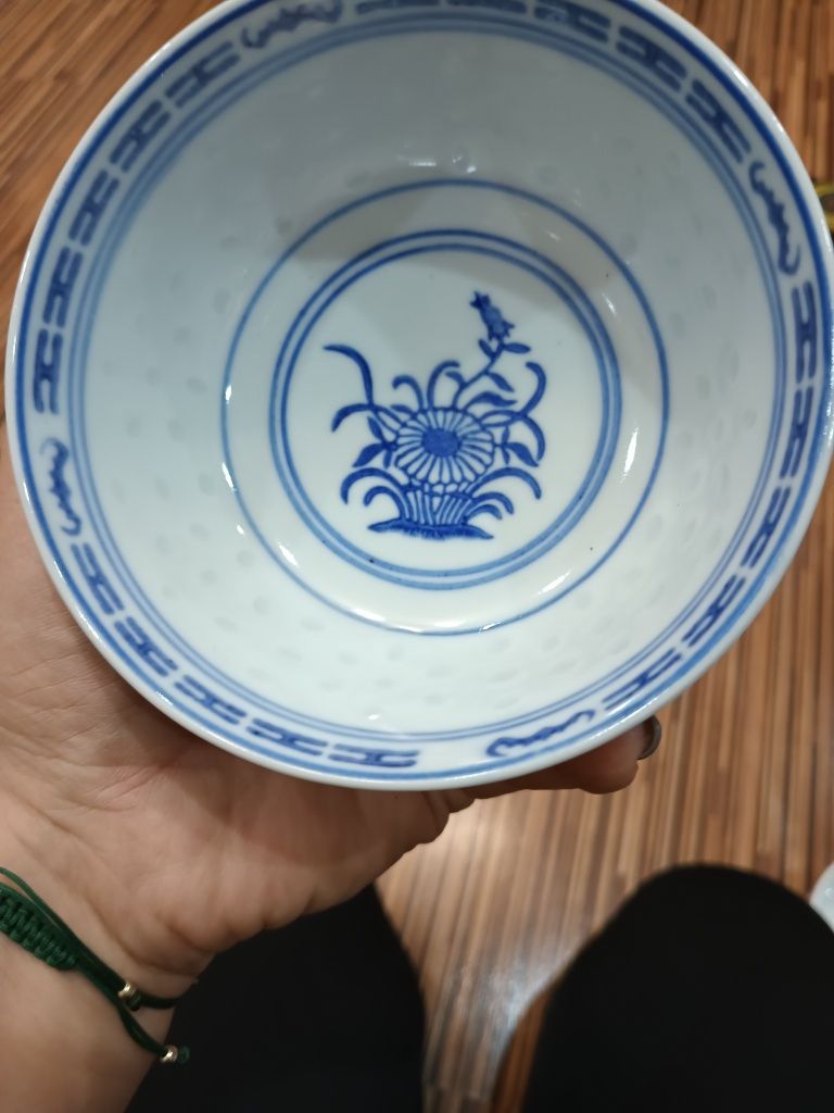 Miseczka z chińskiej porcelany z łyżeczką
