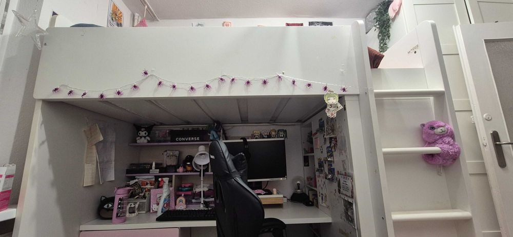 Łóżko piętrowe antresola z biurkiem i szafą