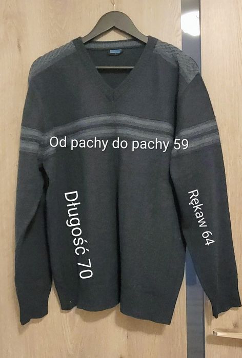 Sweter męski w serek