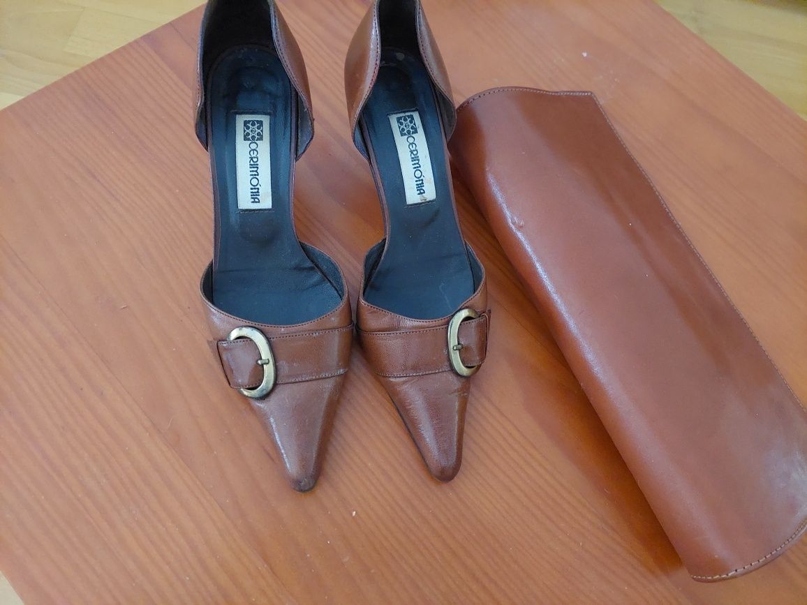 Conjunto sapatos e mala