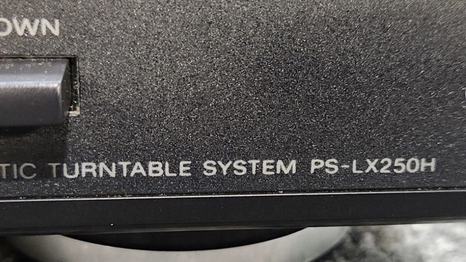 Вініловий програвач Sony PS-LX250H