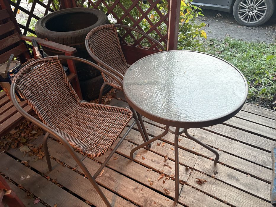 Zestaw ogrodowy stolik i 2 krzesla