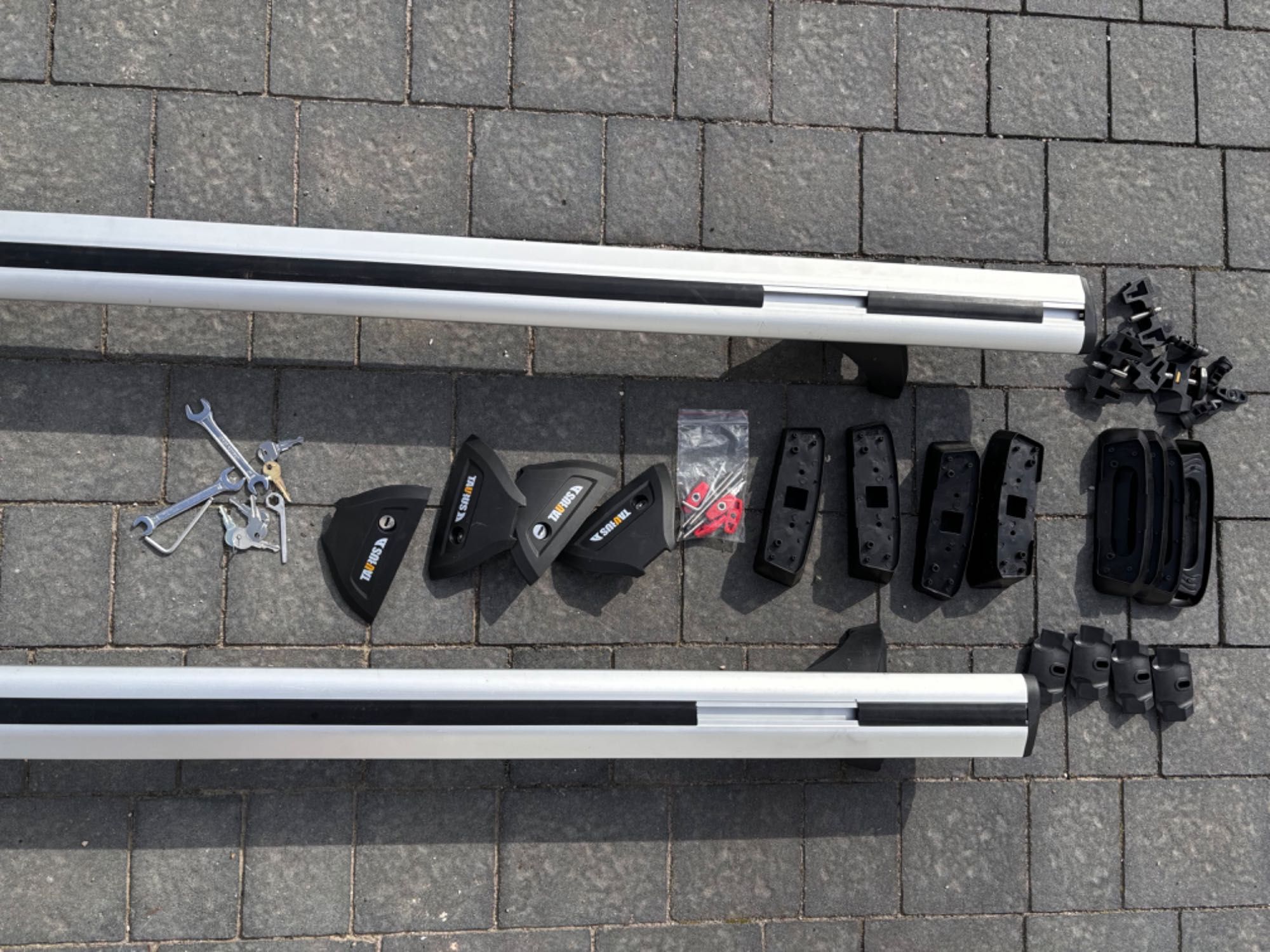Bagażnik dachowy TAURUS stopy CarryUP + belki AERO + KIT - BMW F30 F31