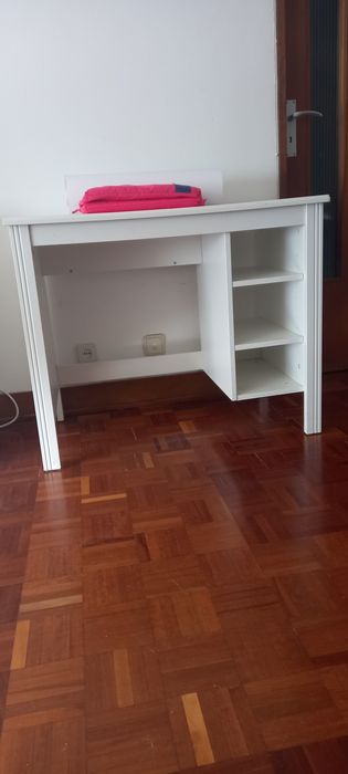 Secretária - Brusali