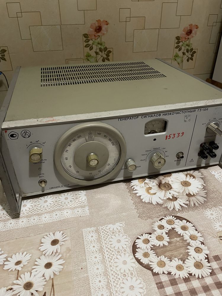 Генератор низьких частот Г3-109