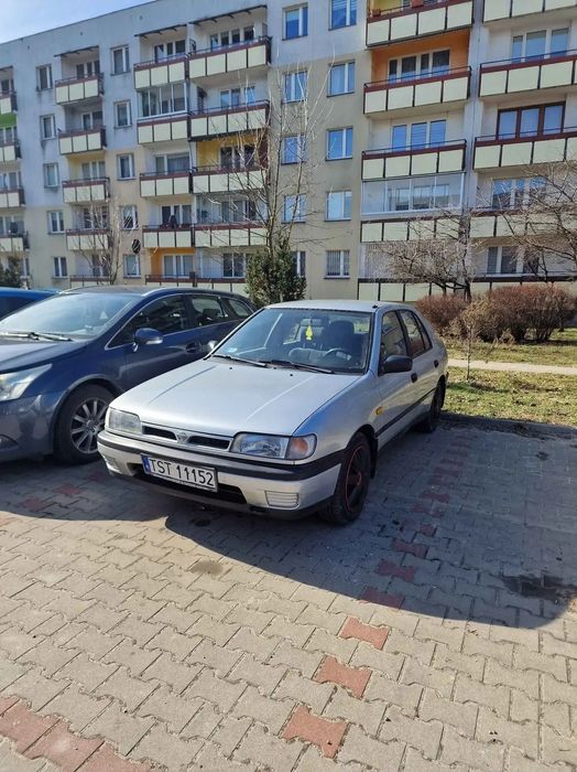 Nissan Sunny 1992 roku 1.4 B+G