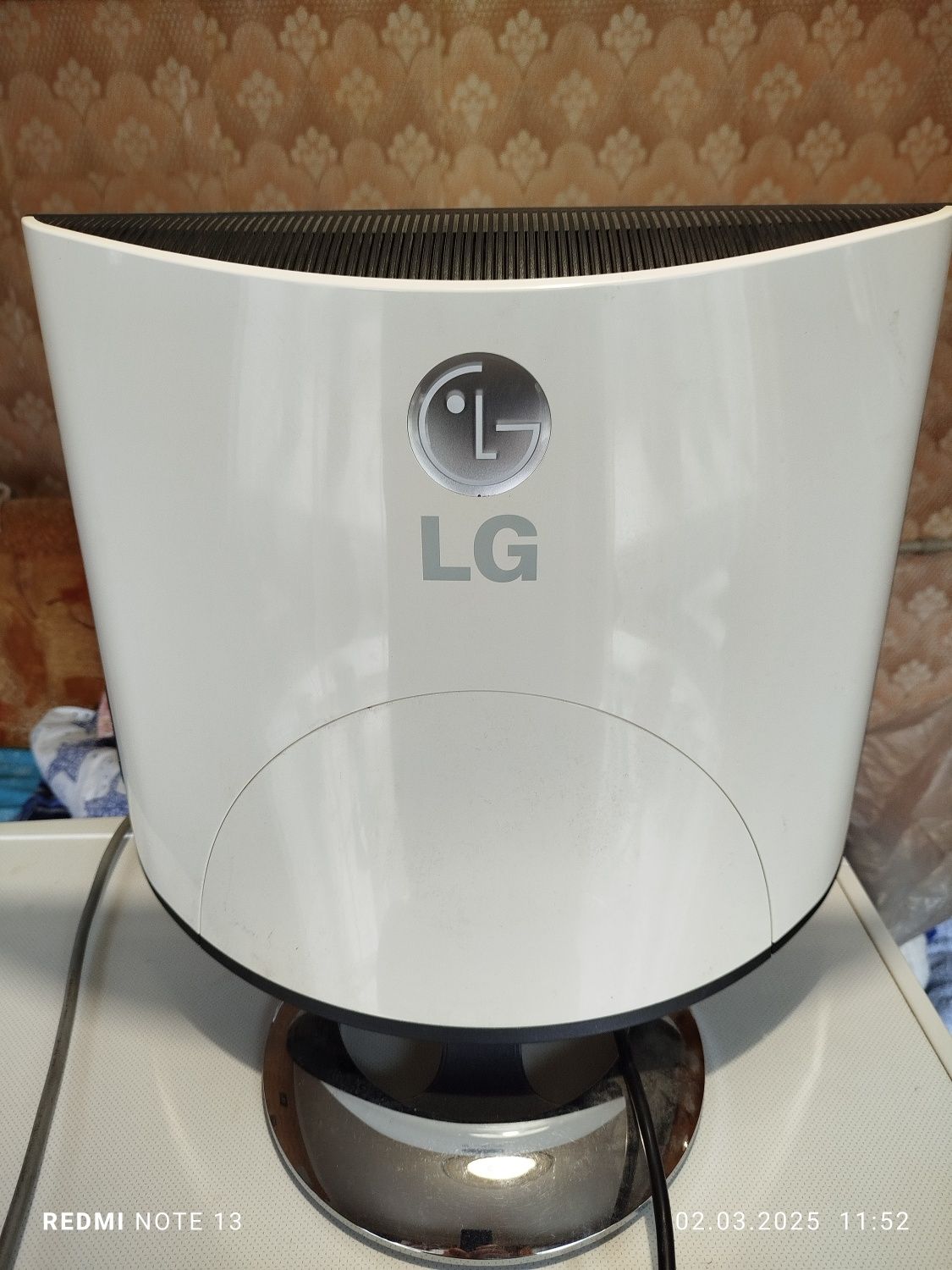 Монитор LG Flatron L1740PQ