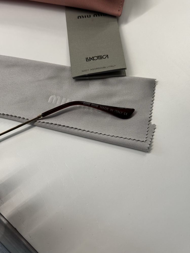 Солнцезащитные очки miu miu полный комплект сердечки