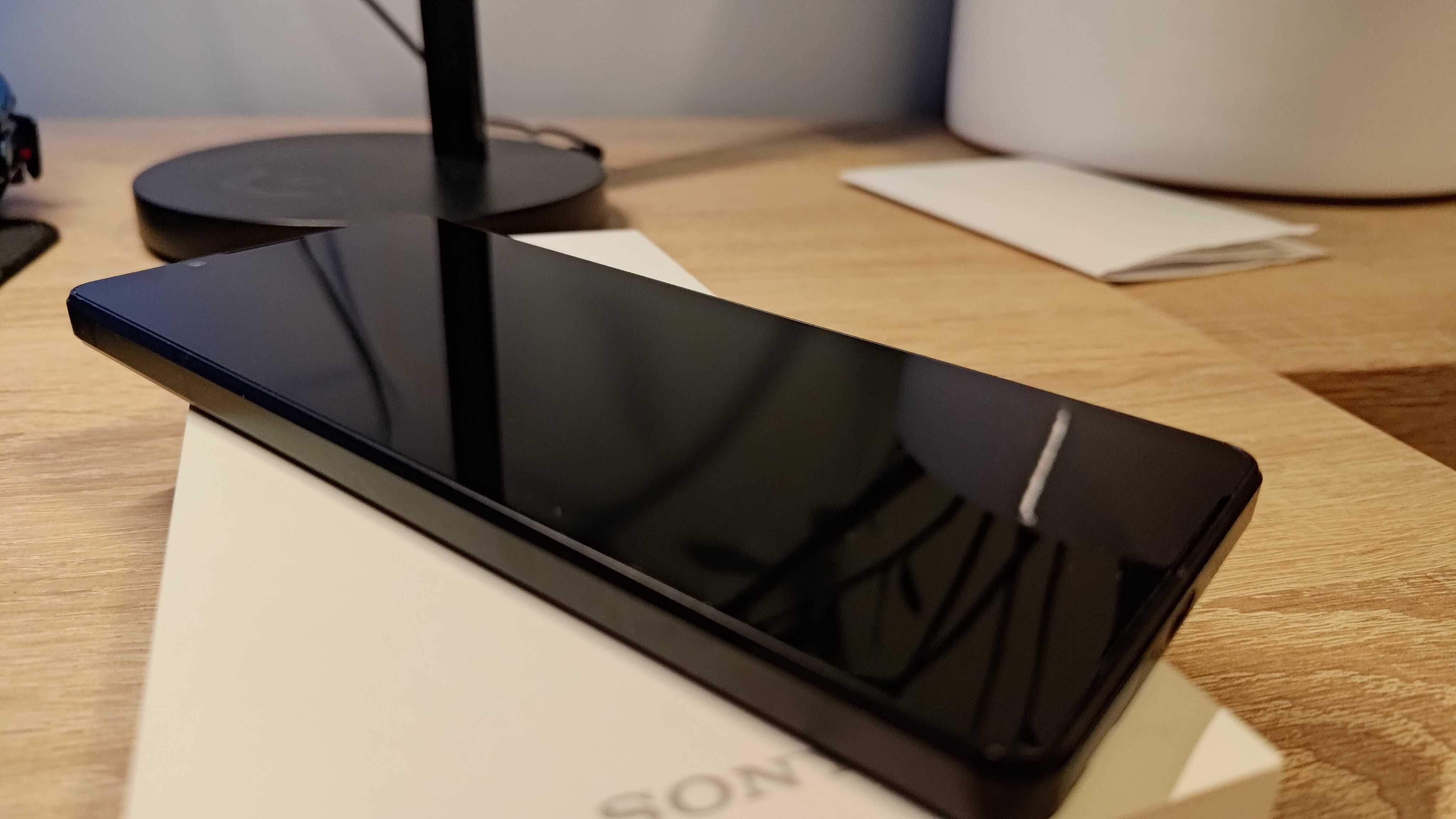 Sony Xperia 1 IV 12/256GB Czarny Dual SIM + case spigen