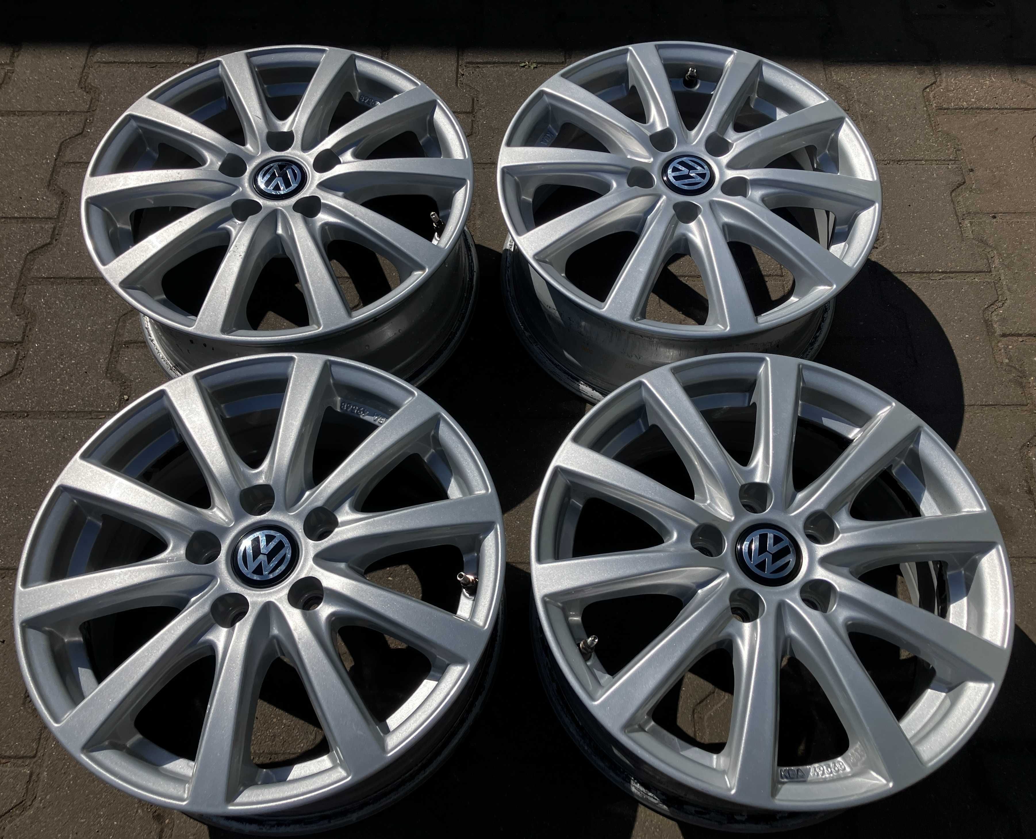 Felgi aluminiowe 16 Vw Golf V VIII VI Touran Jetta Eos Caddy Passat B7
