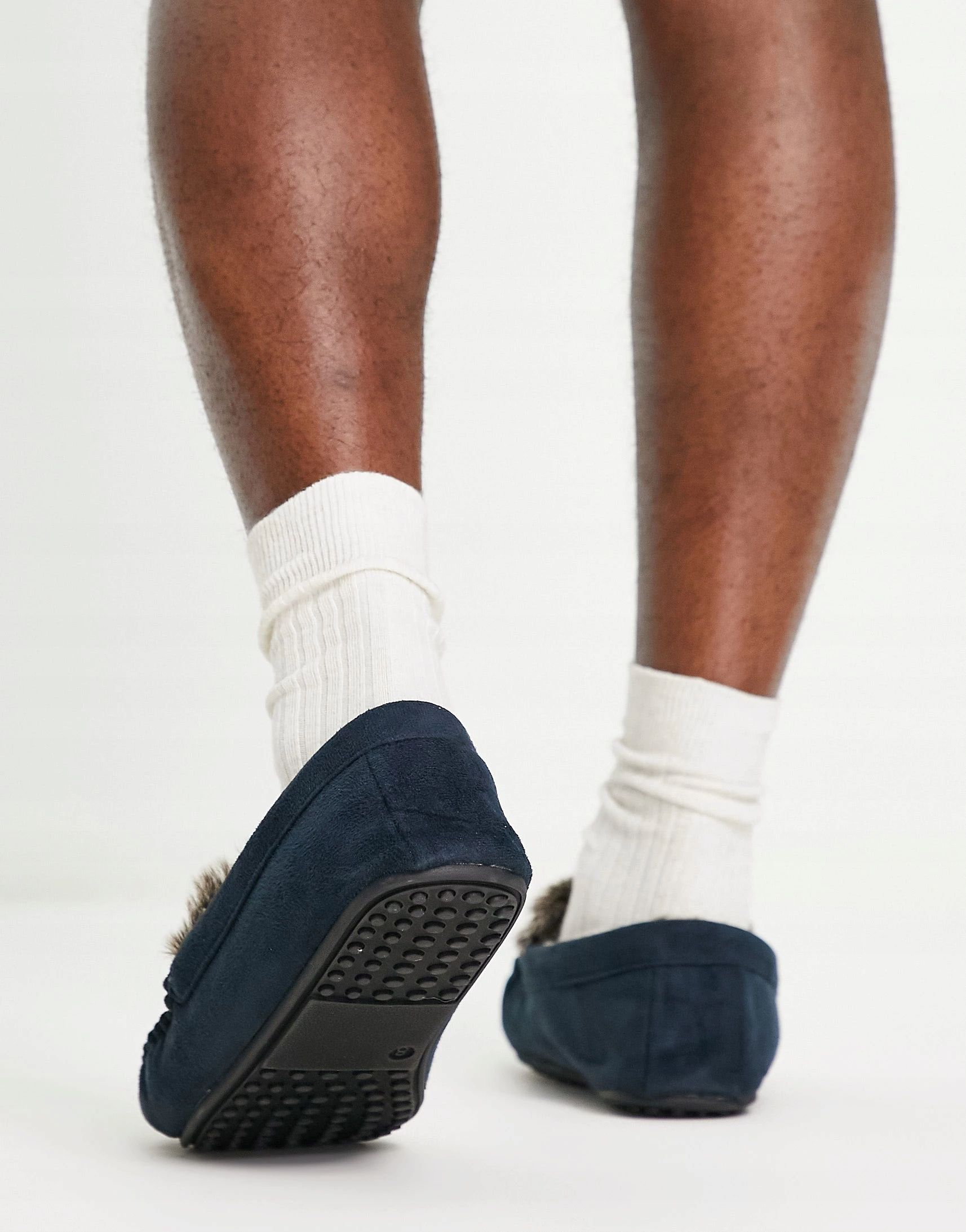 Asos Design 40,5 Granatowe Kapcie Z Futerkiem H13311