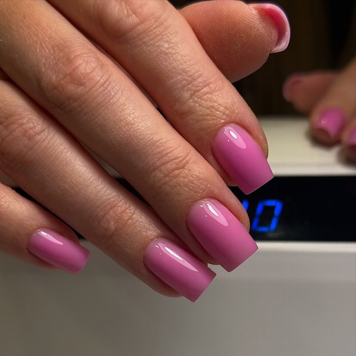 Манікюр у Львові | Покриття гель-лаком | Зміцнення | Дизайн)