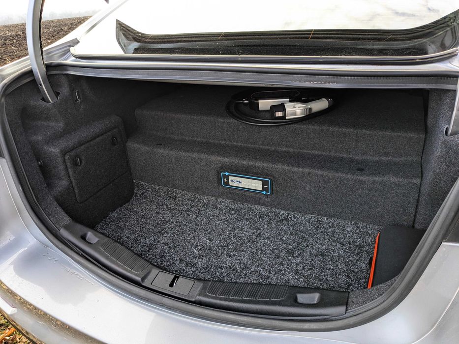 Ford Fusion Titanium 2020 plug-in hybrid