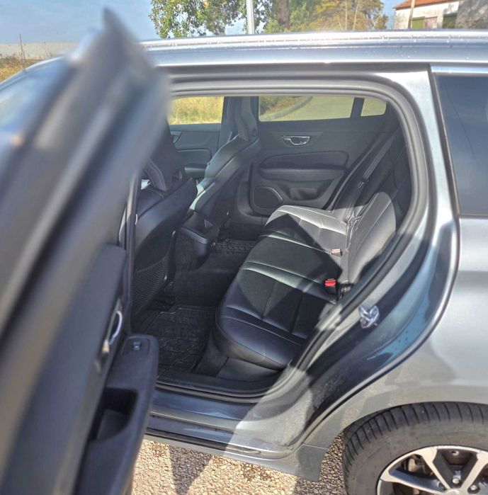 Volvo V60 2.0 D4 190cv Momentum Plus