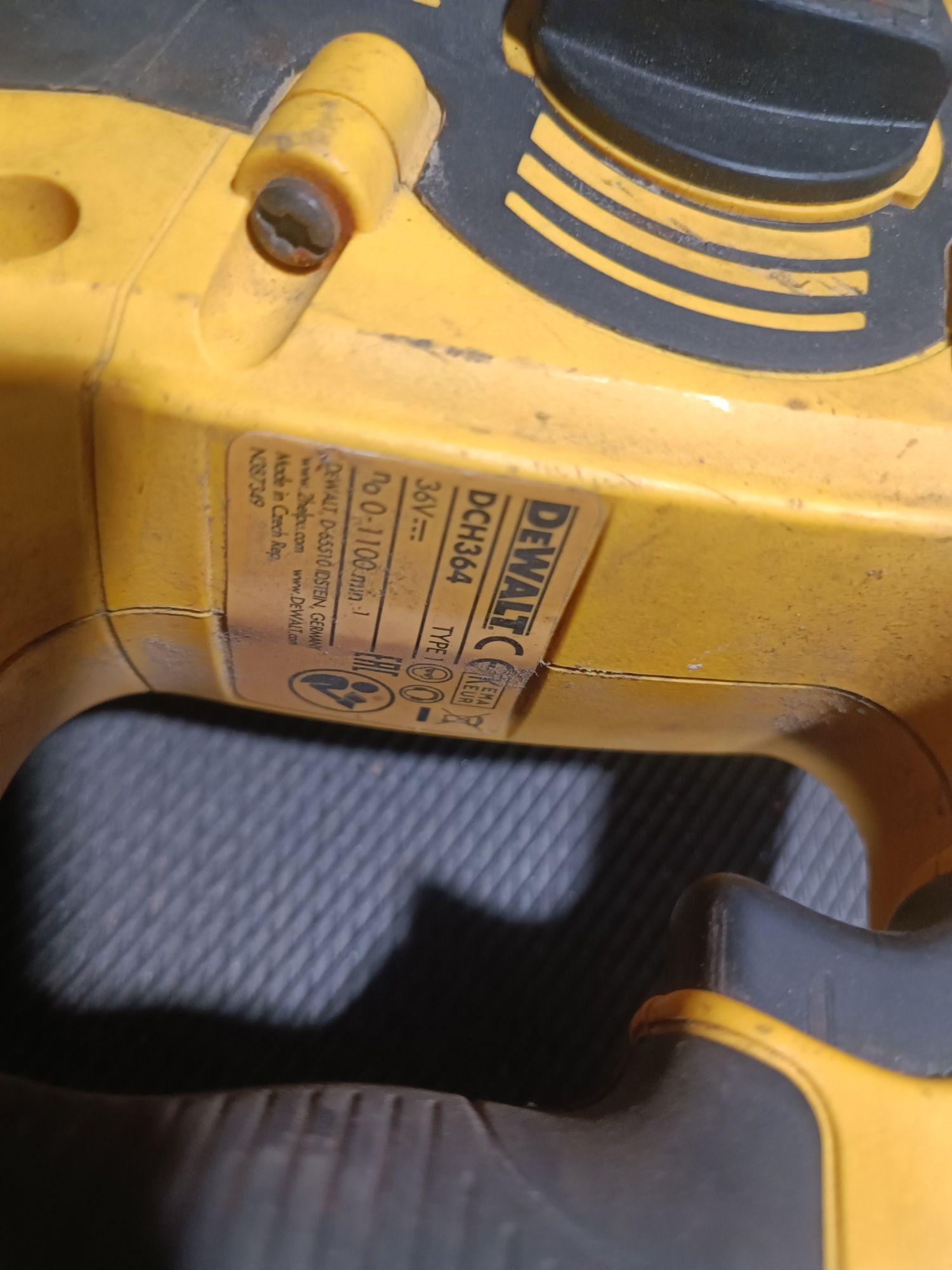 Młotowiertarka DeWalt dch364