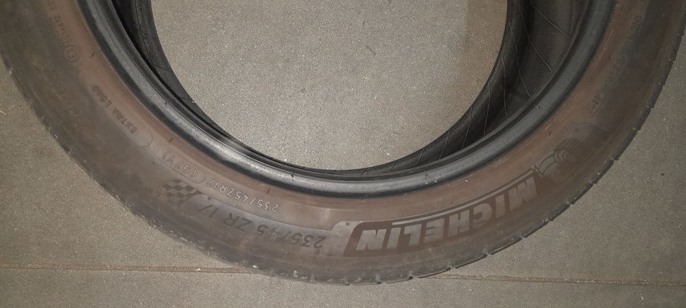 Michelin Pilot Sport 4