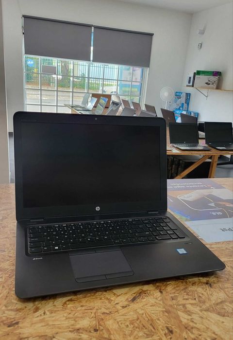 HP ZBook 15 G3  i7-6th/16 Gb Ram/256 Gb SSD/Gráfica AMD  W4190M