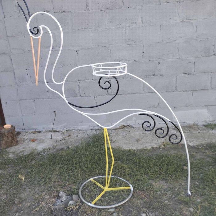 Декоративна подставка для цветов