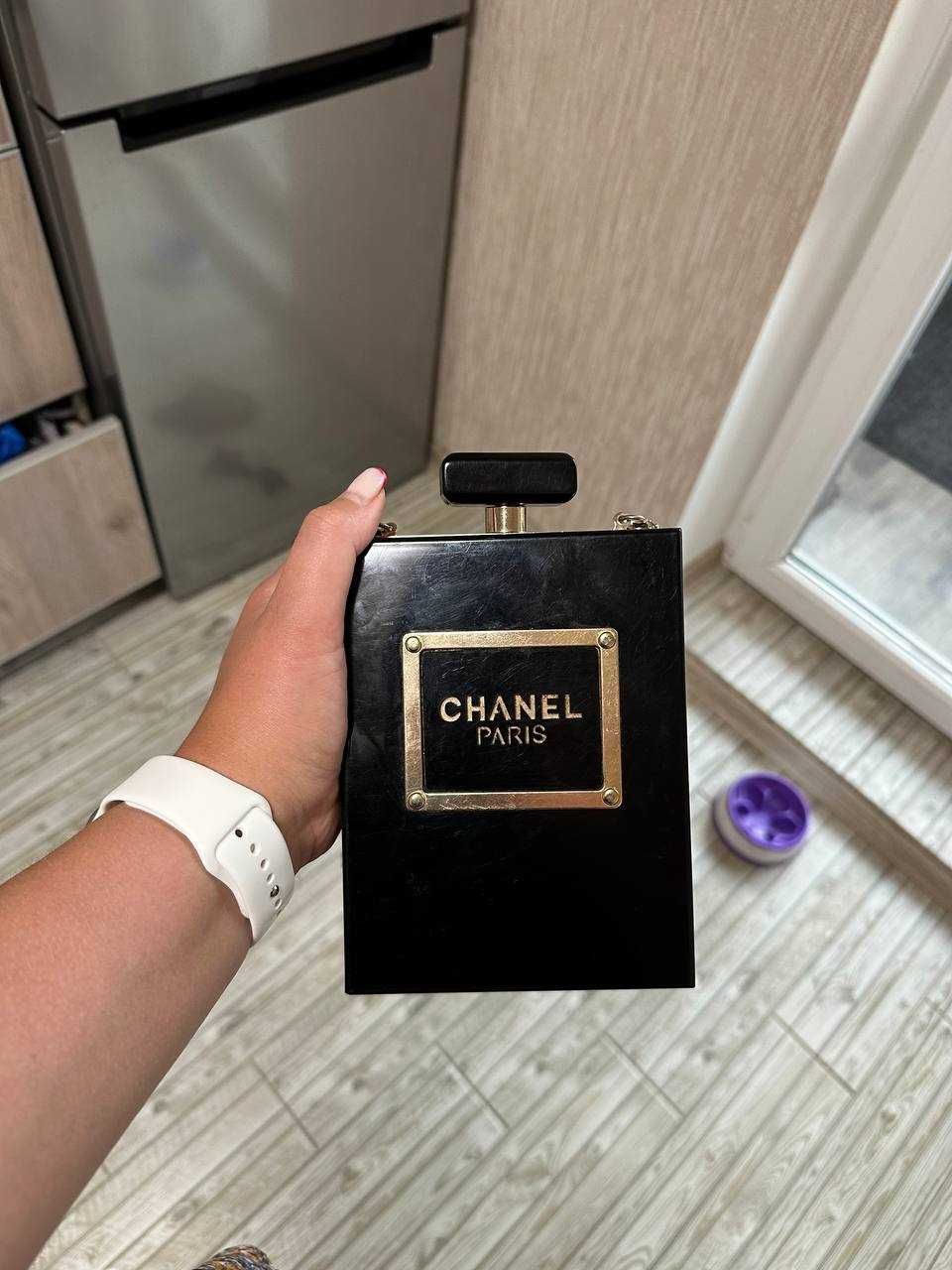 Продам  Сумка - клатч Chanel Perfume Bottle