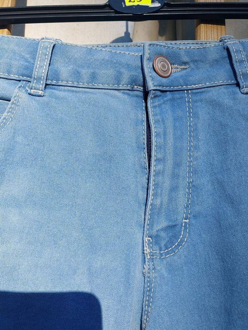 Spodnie jeans dziecięce  rozmiar 158 firma TXM