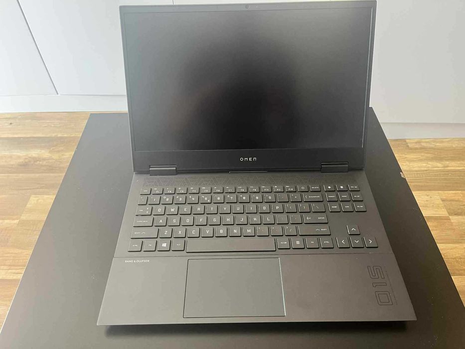 Laptop Omen 15-en0016nw