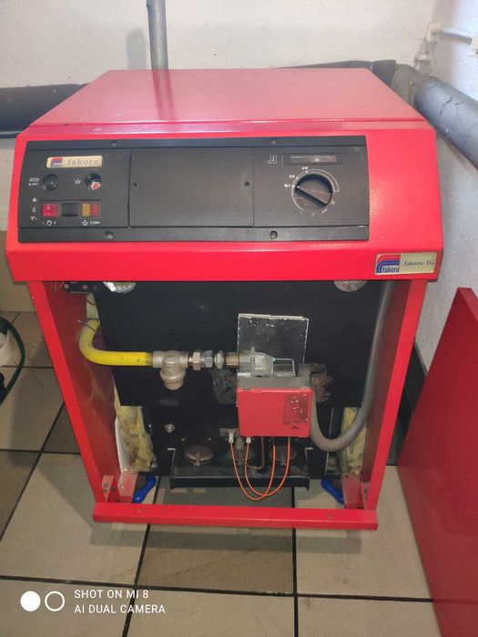 Piec centralnego ogrzewania marki "Fakora" piec gazowy