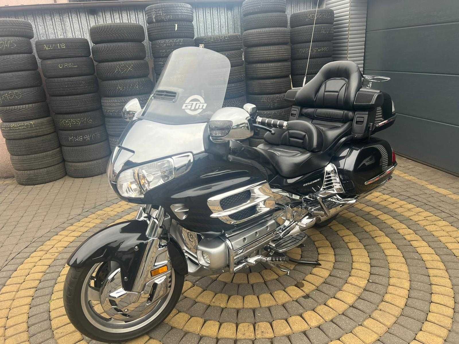 Honda GoldWing 1800 Czarna perła Dużo chromu Super stan