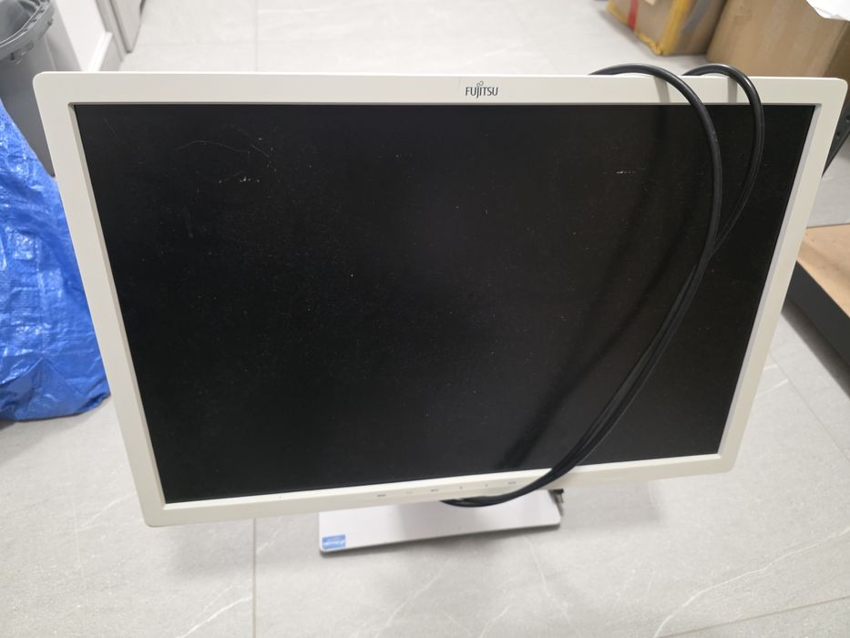 Monitor Fujitsu sprawny