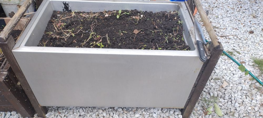 Oddam za darmo donice