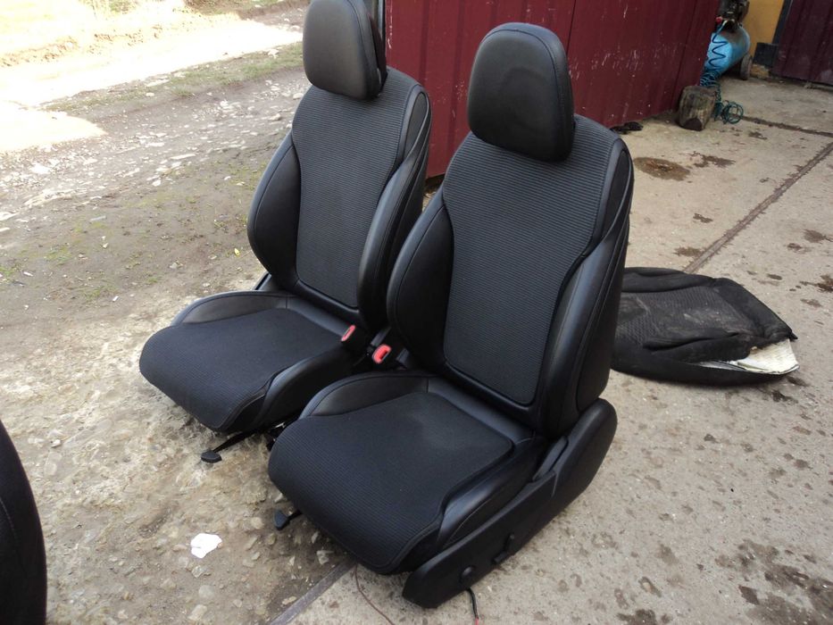 Мерседес 21р. шкіра тканина електрика рекаро спорт сидіння