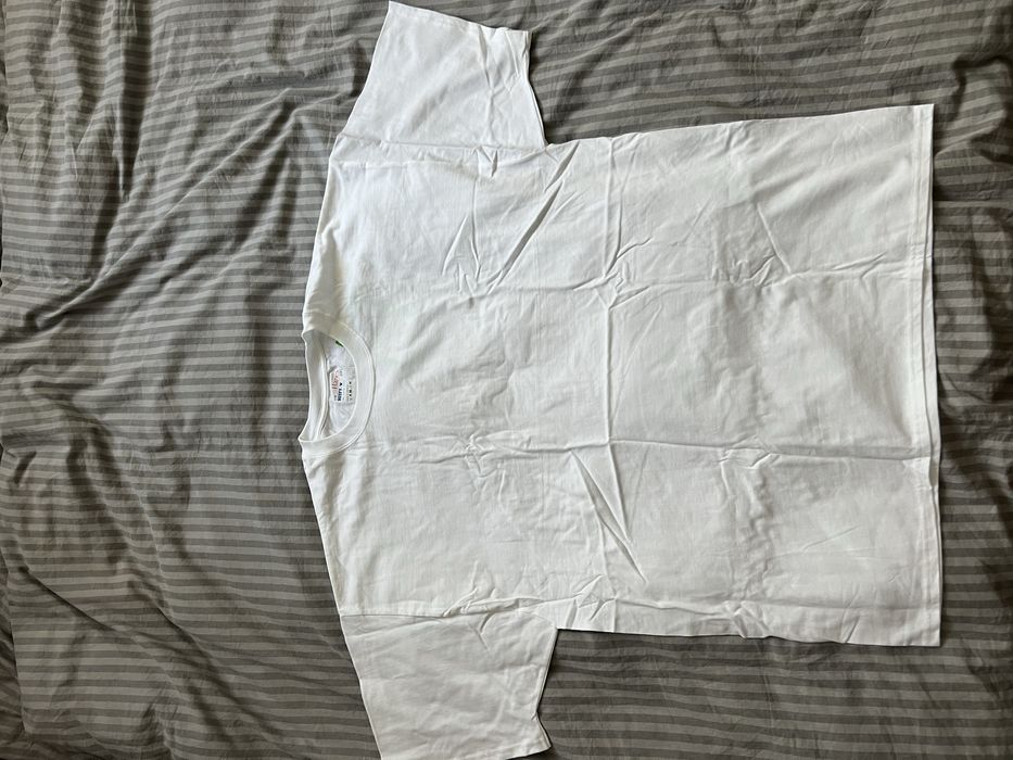 biała koszulka Hanes