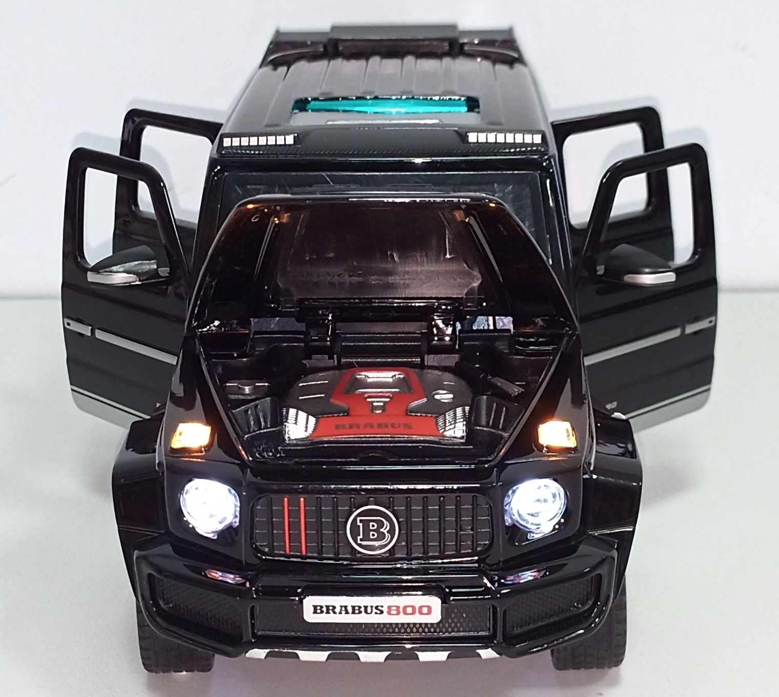 Mercedes-Benz BRABUS G800 модель 1:24 MINIAUTO. Металл, звук, свет.