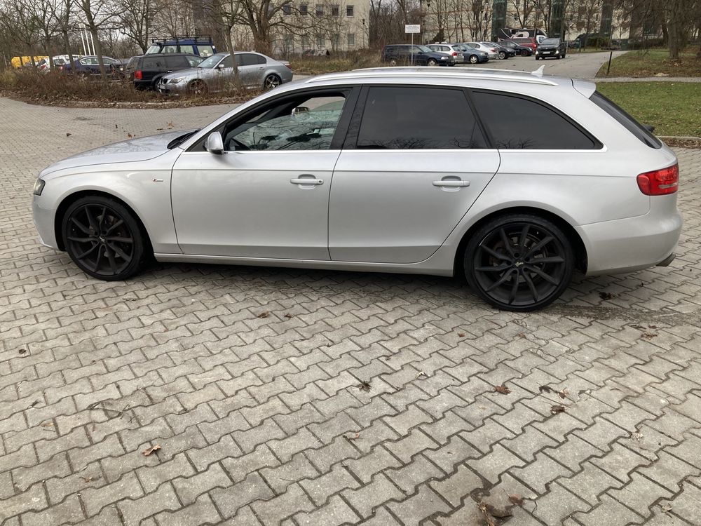 Audi A4 B8 3.2 FSI 265KM