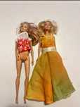 2 Barbies Mattel 2009 e 2013