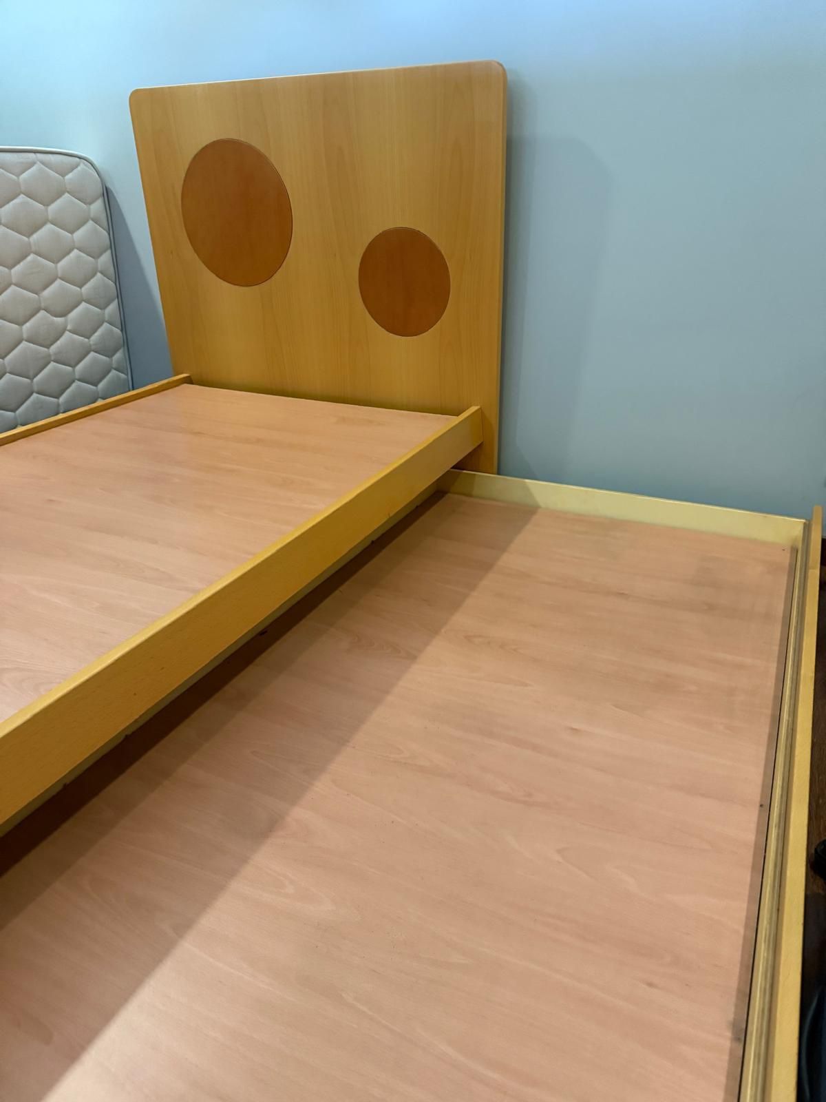 Quarto de bebê Micuna convertível + Cómoda - ótimo estado