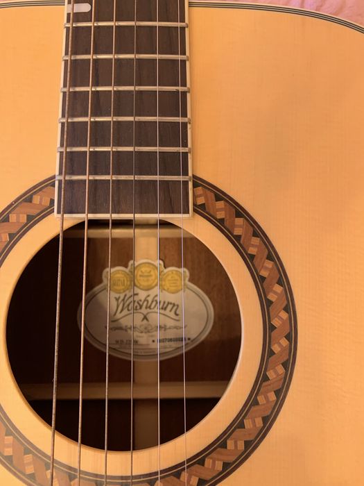 Гітара Washburn WD32SW з чохлом GEWA та підставкою.